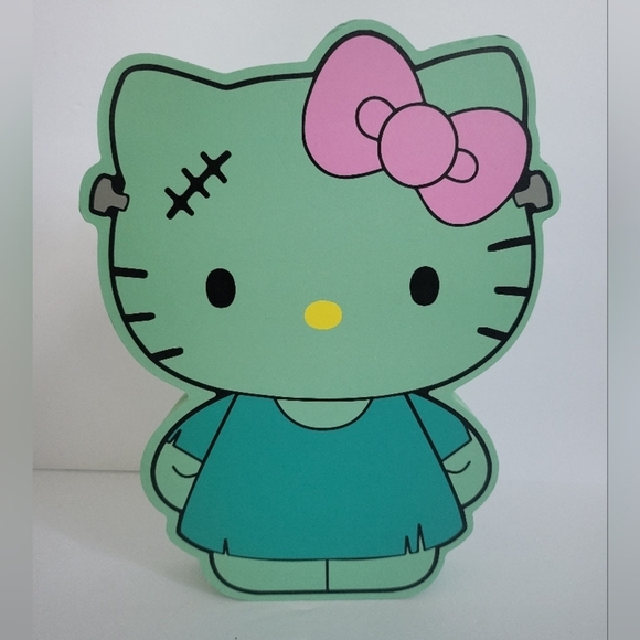 🕸️Hello Kitty Halloween Frankenstein Hanging Wood Wall Decor Sign🕸️ - Picture 1 of 4